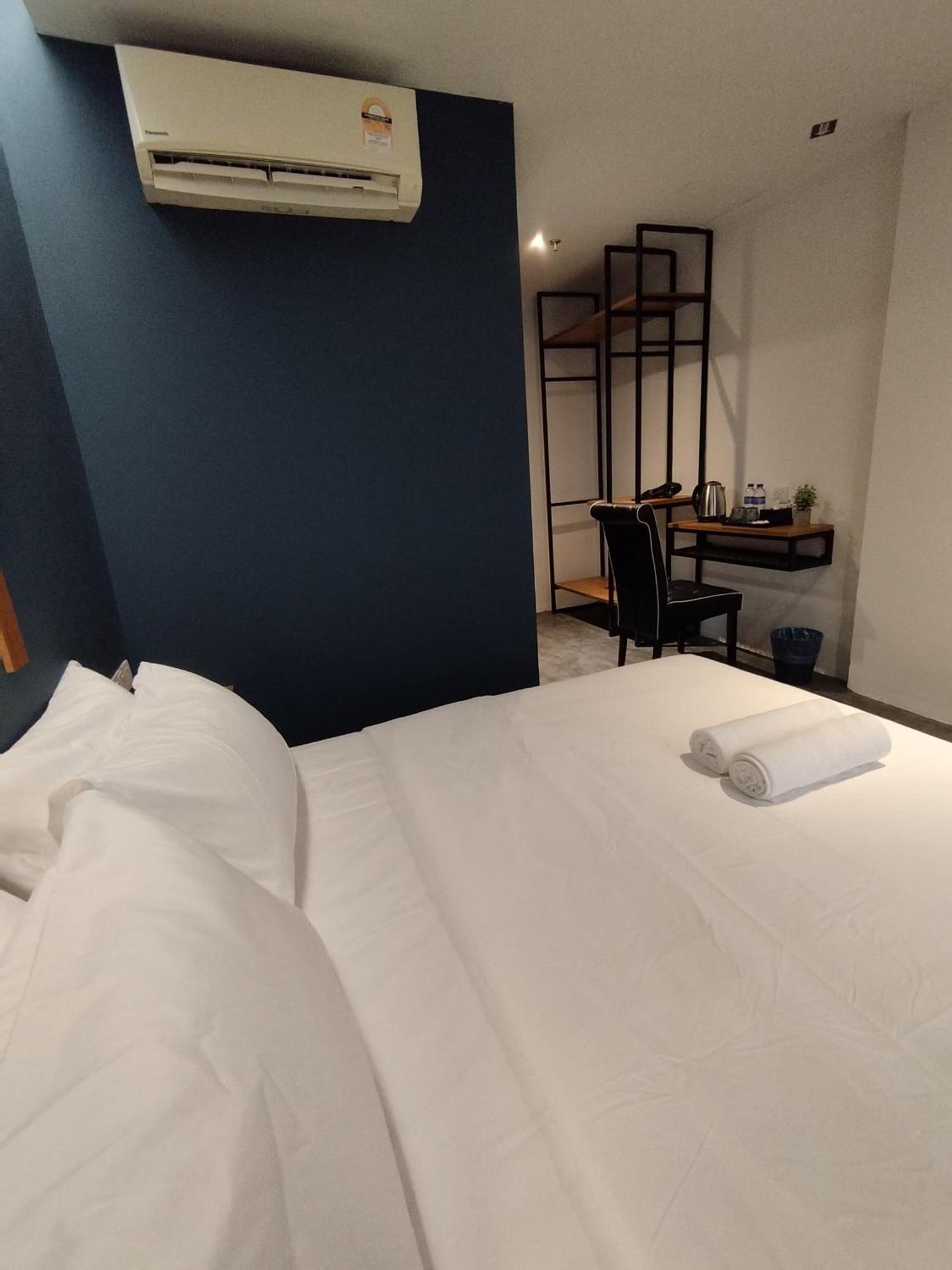 Kingston Hotel 7 - Johor Bharu Джохор Бахру Екстериор снимка
